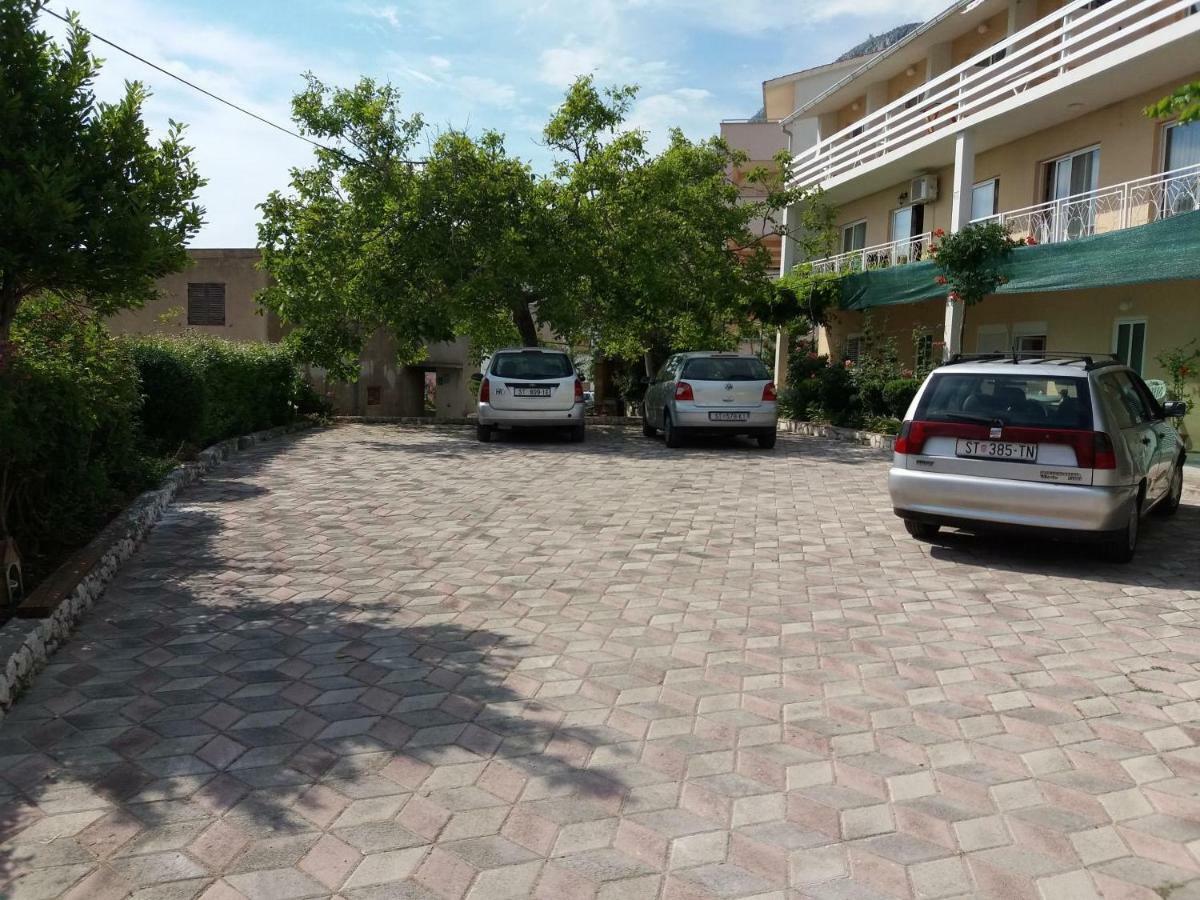 Apartments Boris Omiš Εξωτερικό φωτογραφία